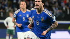 看足球，学英语