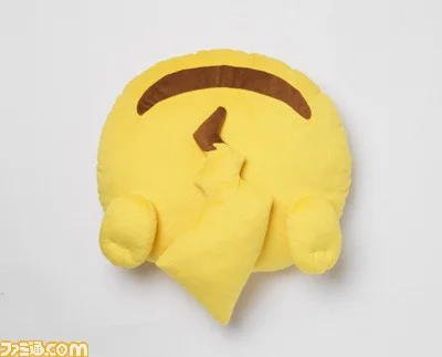 ▲クッション HIP POP！ PARADE ピカチュウ 2700円（税込） 2500円（税抜）
