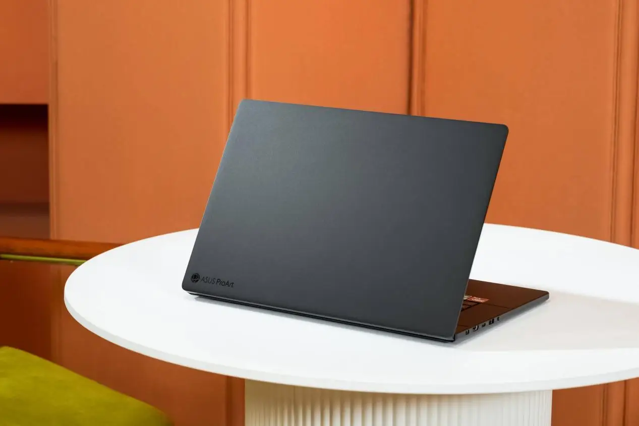 双十一顶级生产力本推荐：华硕ProArt创16 RTX5090款