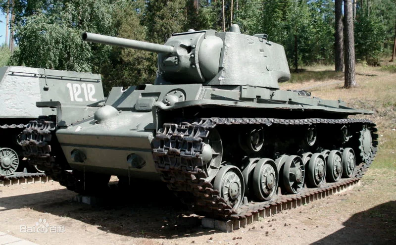 苏联二战前设计反坦克武器是目标KV-1