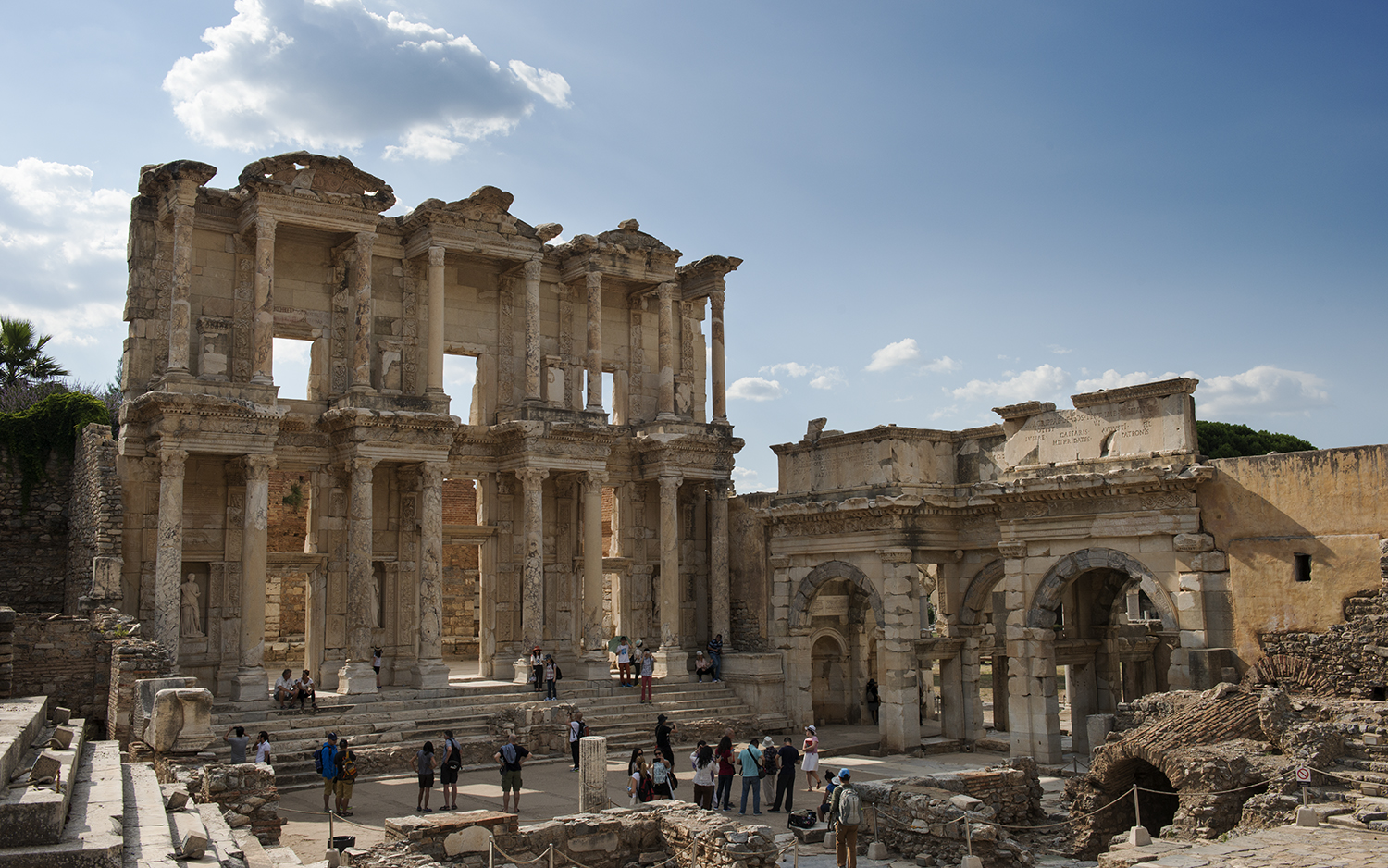 RPG游戏中的遗迹情结：从古物学到托尔金