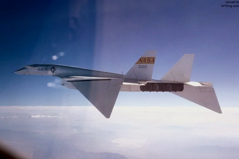 女武神XB70三倍音速高速轰炸机