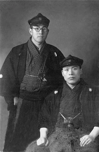大正时期戴西式毡帽的男学生