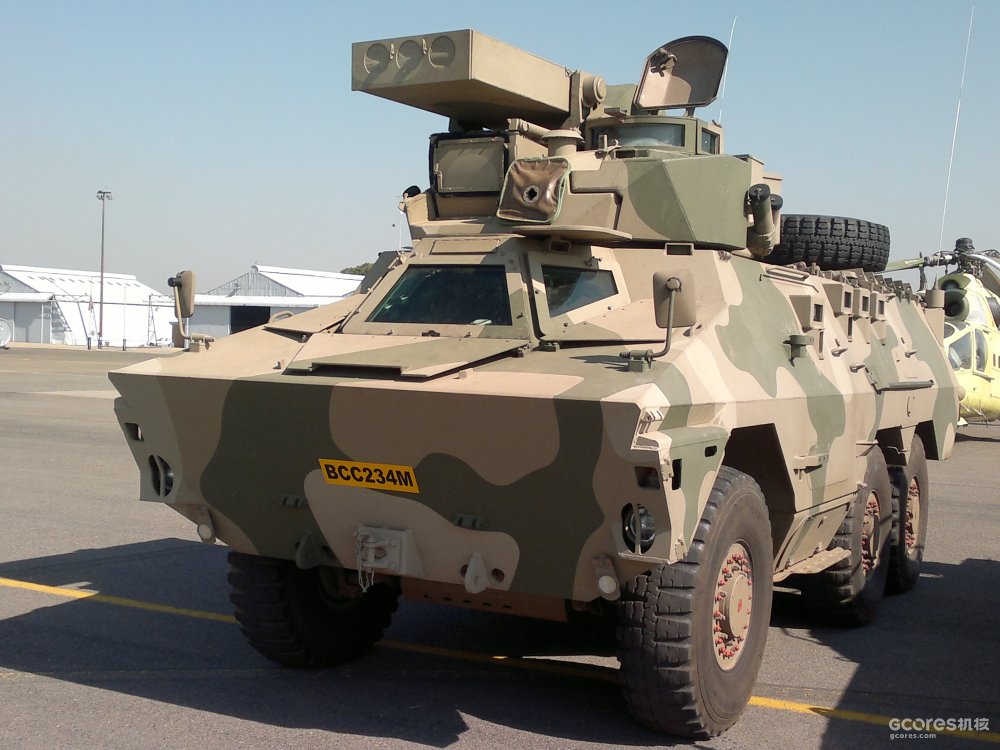 “蜜獾ZT-3”坦克歼击车，导弹发射器基于“蜜獾-60”的炮塔