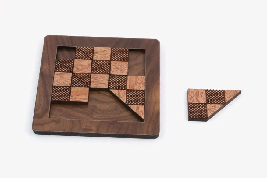 逆向思维，要求拼图块不能滑动的CheckerBored Too, William Waite, 2016