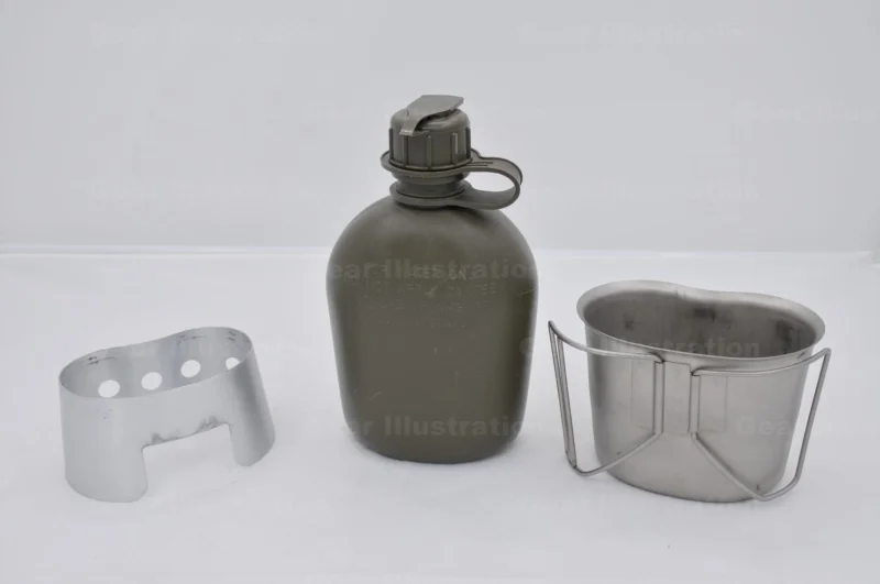 60年代初开始使用的塑料水壶，一直使用到今天