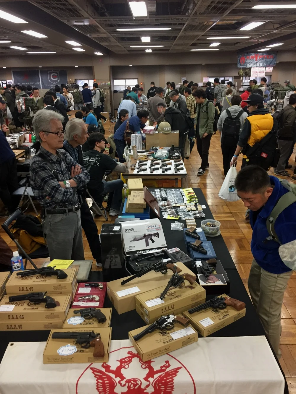 六楼的道具枪（CAP）展位