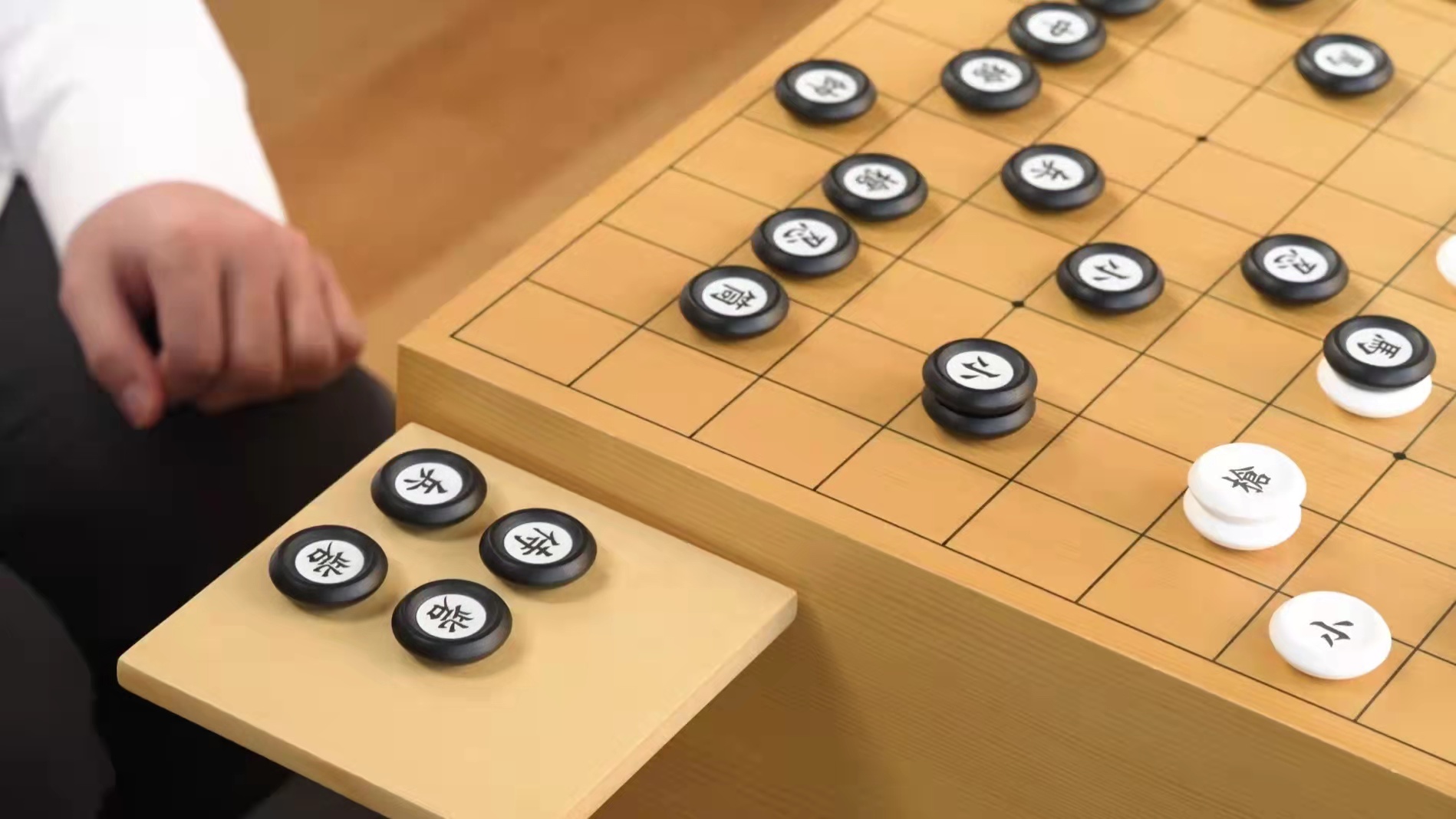 全职猎人“蚂蚁篇”中棋类游戏「军仪棋」宣布商品化| 机核GCORES