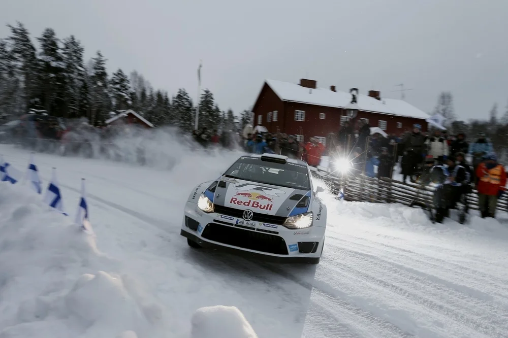 WRC令很多朋友认为Drift也可以比Grip更快。但事实上这是用轮胎效率换安全性的一种理性选择。