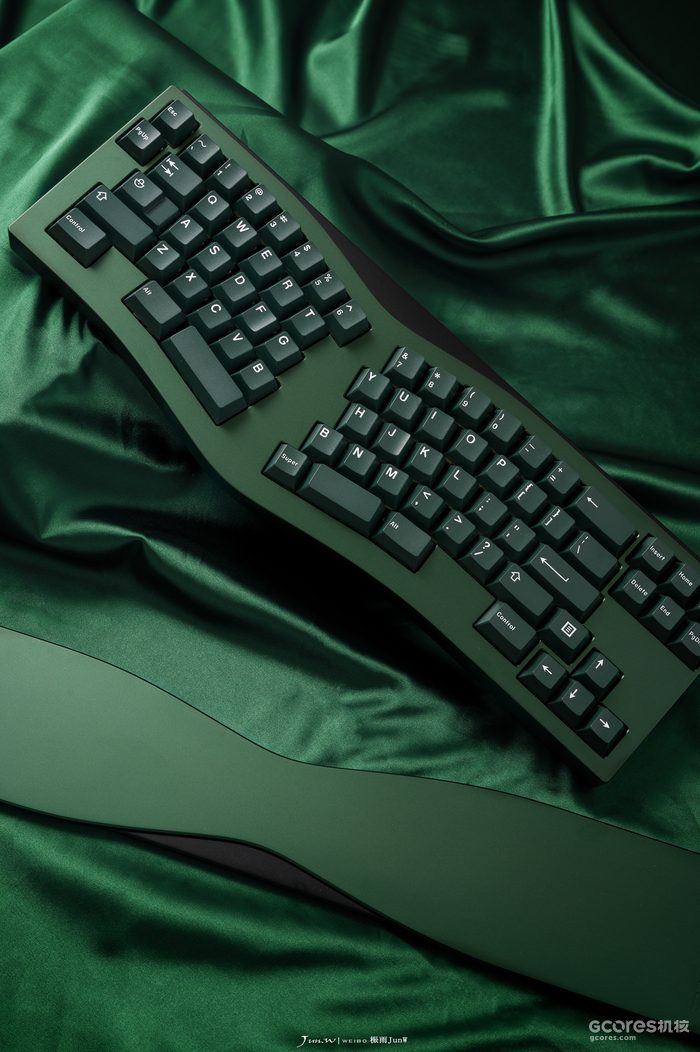 客制化键盘丨购买观望:剪叉新结构以及多款套件简评 客制化键盘丨购买观望:剪叉新结构以及多款套件简评