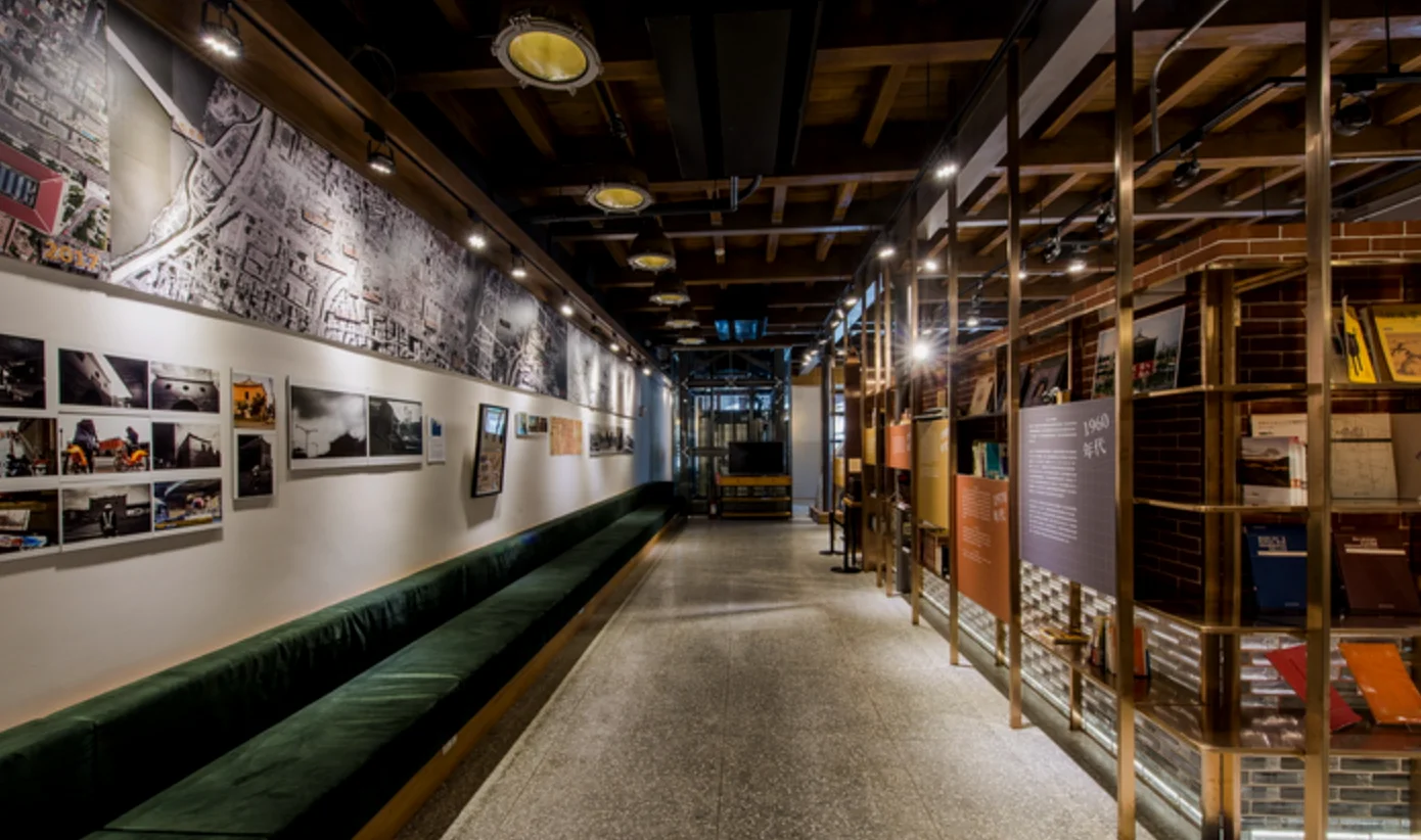 这是位于台北忠孝东路上的三井仓库，是留下的一座中小型仓库，现在已经被台北市文旅开发