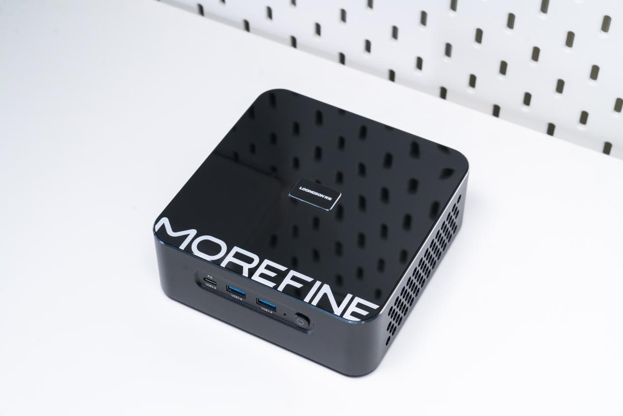 龙芯3A6000加持，首款国产芯迷你主机驾到！MOREFINE摩方M700S迷你主机测评