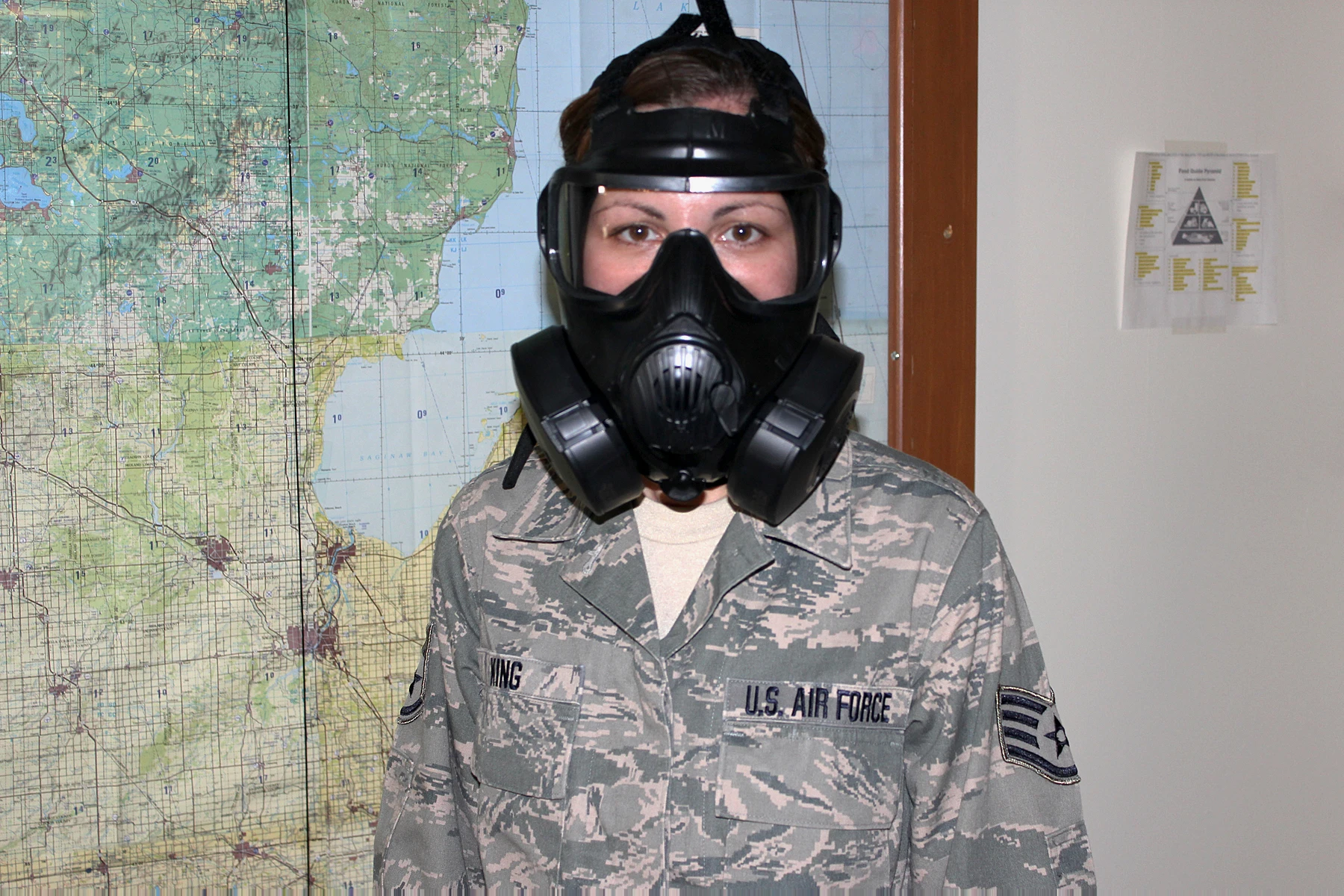 美军现役的M50型防毒面具