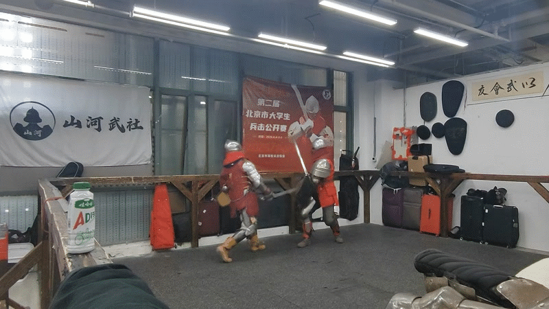 从髋-核心-胸椎-肩背-手-剑的动力链顺序