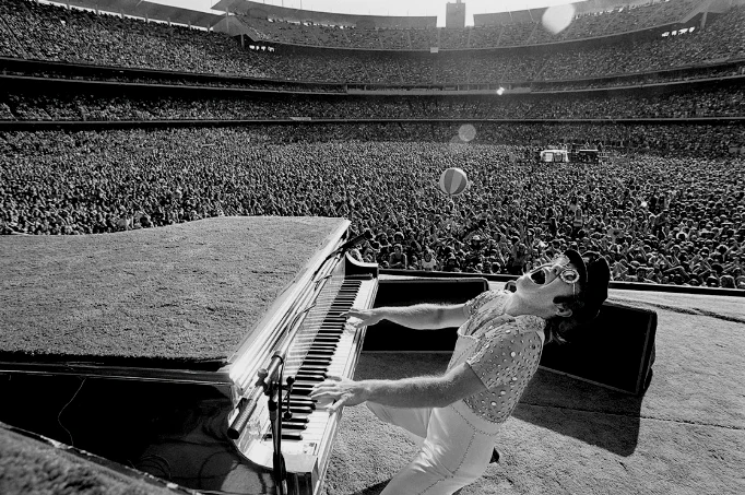 Terry O'Neill 为 Elton John 美国巡演所拍摄的照片