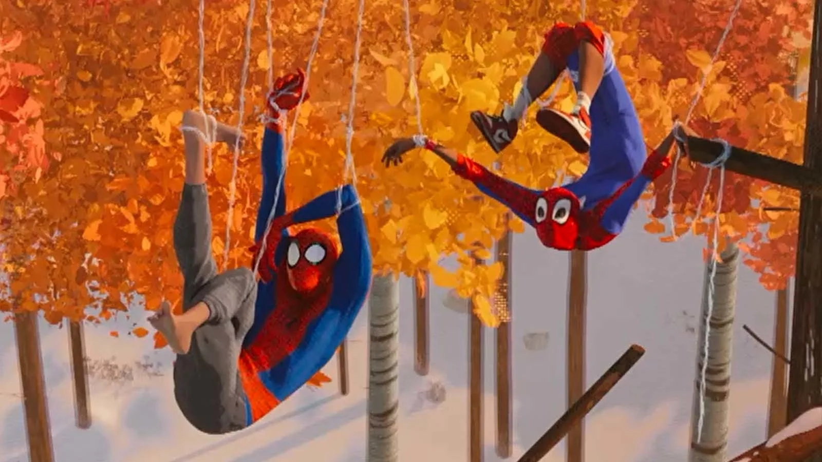 《蜘蛛侠：平行宇宙》公布“树林逃亡”片段，看看三位蜘蛛侠是如何会面的