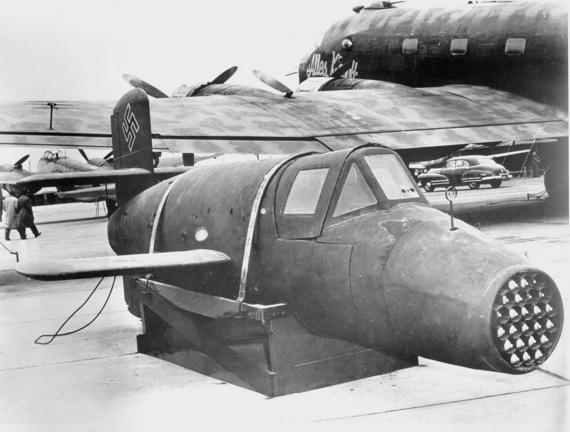 造型怪诞的Ba-349截击机