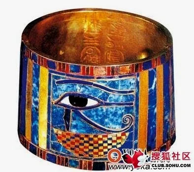 荷鲁斯流出眼泪盛在碗里成了葡萄酒