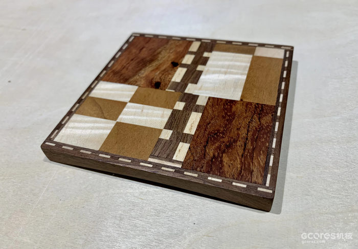 100/2
做了另一种尝试 觉得效果还不戳
正面拼木平整
背面整木凹面