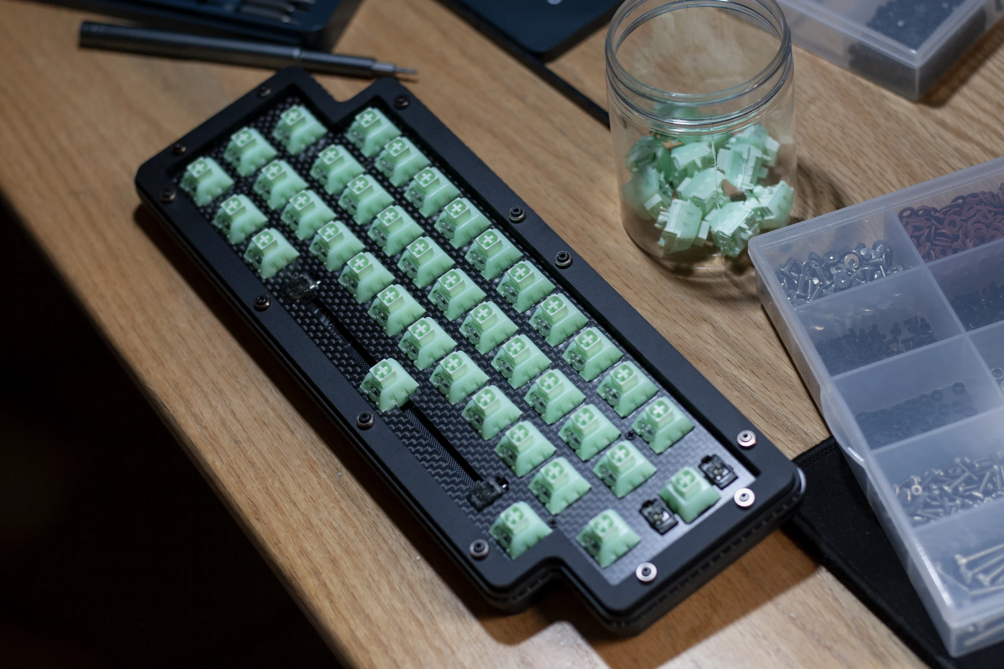整体上轴的样子，这个颜色有点心情复杂。