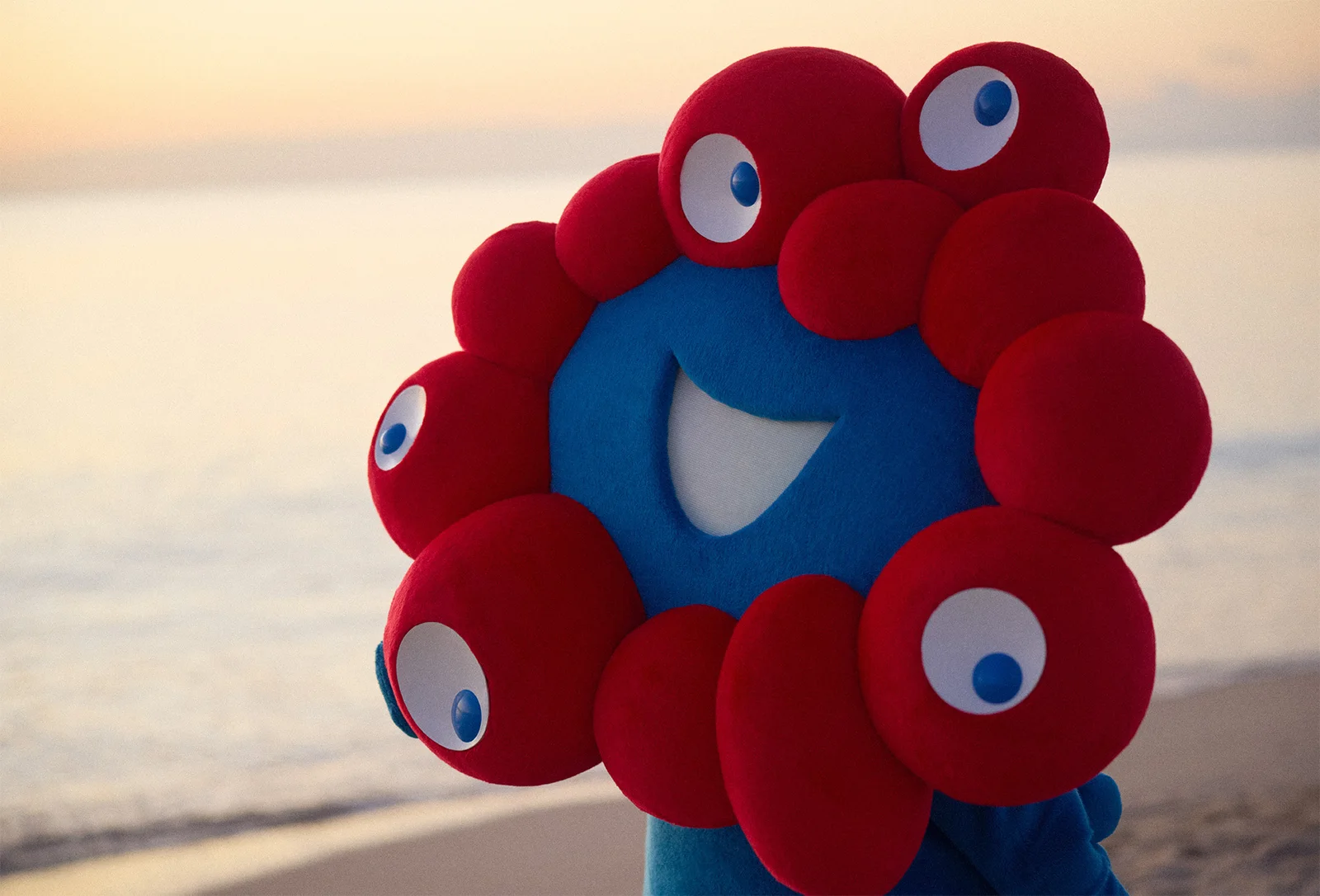 大阪关西世博会吉祥物脉脉首本写真集《I myaku you.》4月13日发售