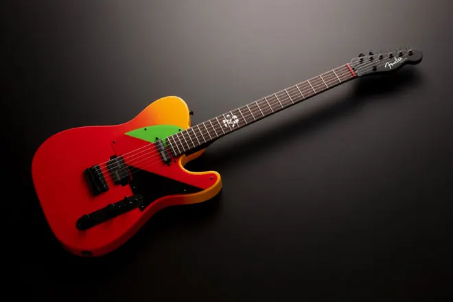 Fender 推出《EVA》明日香风格Telecaster电吉他