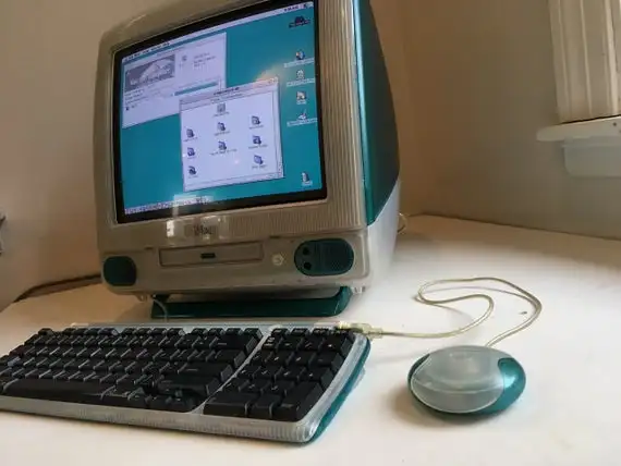 iMac G3，算是i字号的先辈
