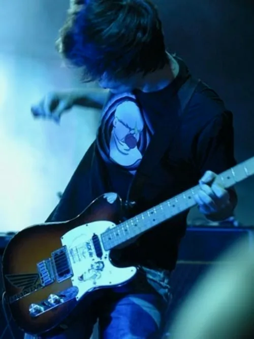 一段很短的时间里（大约在2001年），Jonny 短期使用了别的钮帽在他主用的 Telecaster 上，如图所示。