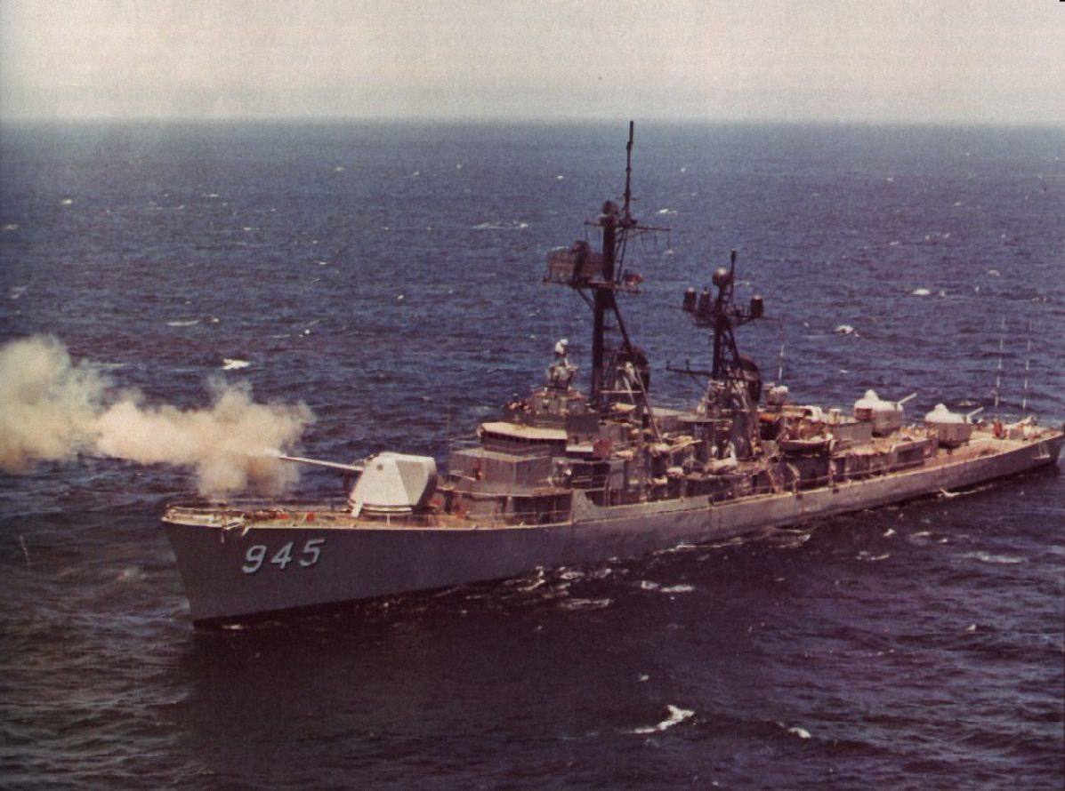 Mk71舰炮是驱逐舰级舰艇搭载的最大口径舰炮（当然，不包括不正常的无后坐力炮）。最初的测试由一艘排水量4050吨的谢尔曼级驱逐舰赫尔”号进行