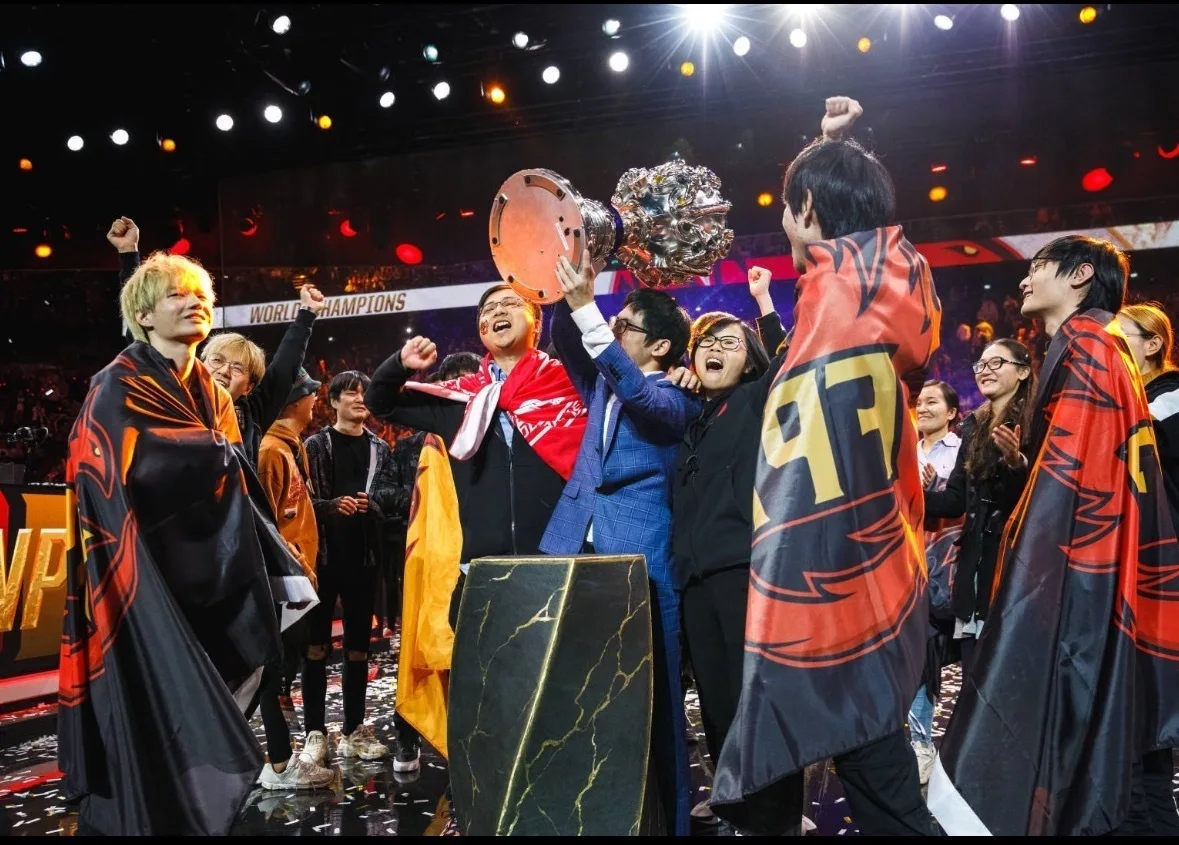 《英雄联盟》FPX电竞俱乐部将于2026年1月1日起不再参与LPL及相关赛事