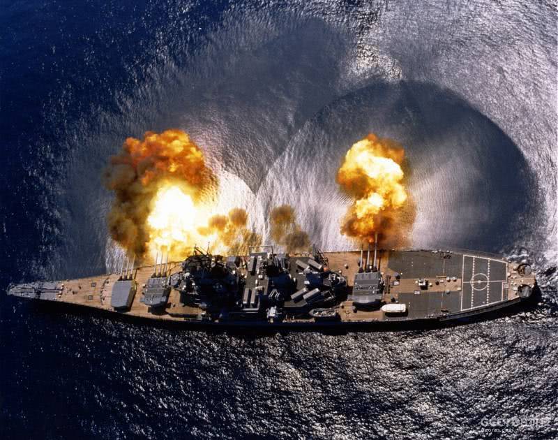 两艘经过现代化升级的衣阿华级战列舰在海湾战争意外的活跃。