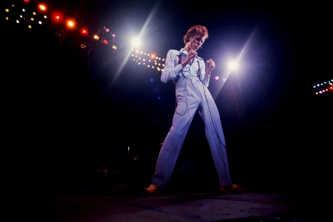 Terry O'Neill 所拍摄的 David Bowie《Diamond Dog》巡演照片