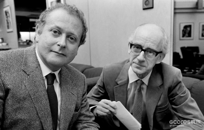 乔纳森·林恩(Jonathan Lynn)和安东尼·杰伊(Antony Jay)