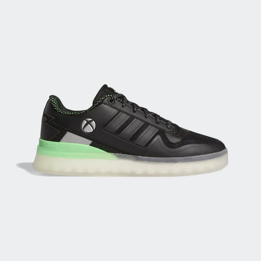 Adidas 联名 Xbox 20周年纪念版球鞋全球上市