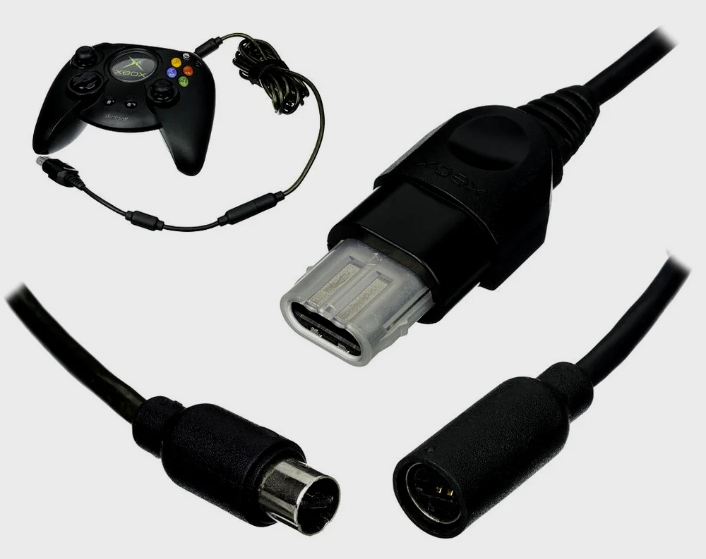 Xbox的手柄接线采用全新的分离式接续接口 防止绊倒时损坏主机