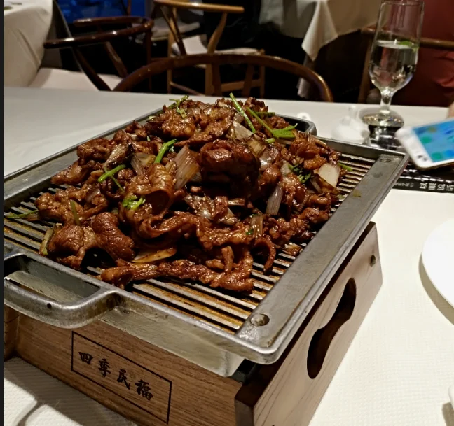 站了一天，看到肉都疯了