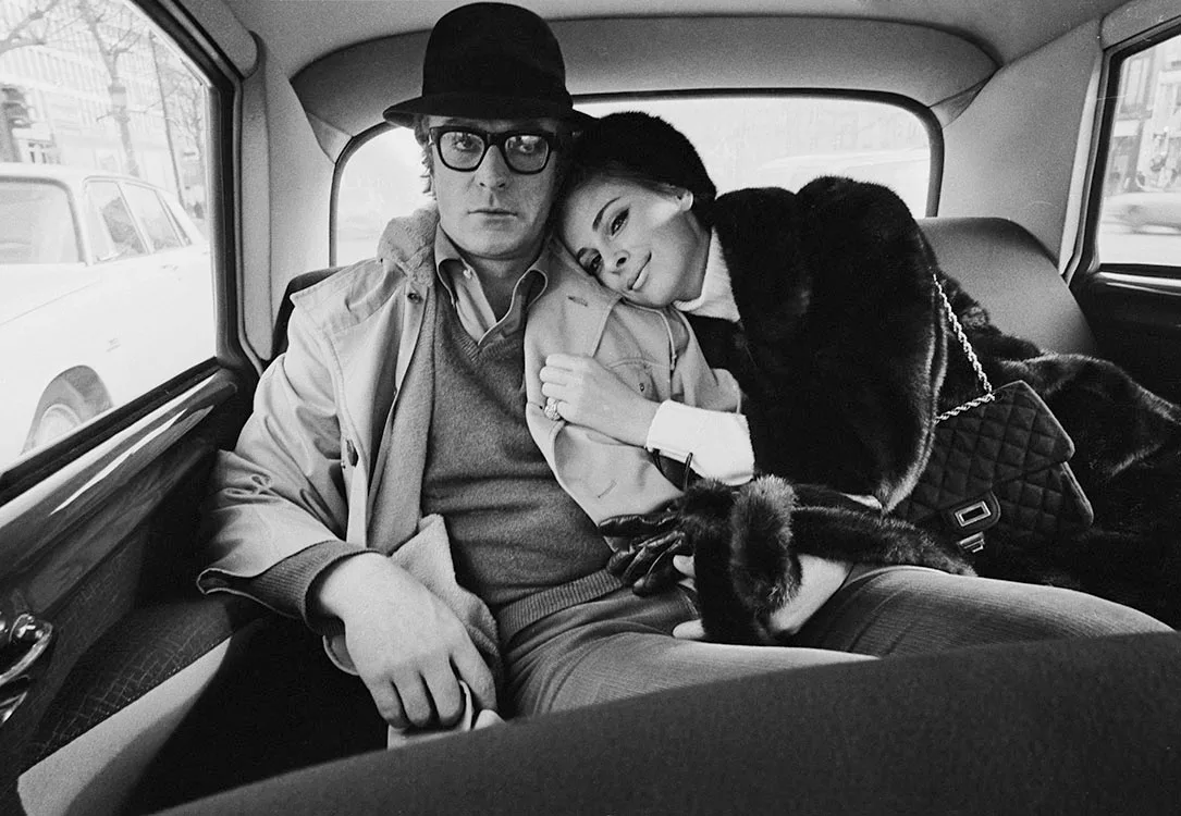 Terry O'Neill 镜头中的迈克尔·凯恩与安贾妮特·科默
