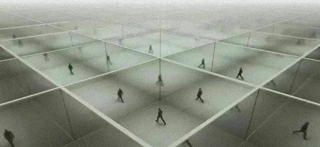 在虛幻和現實交疊的世界裡，我看到了另一個自己