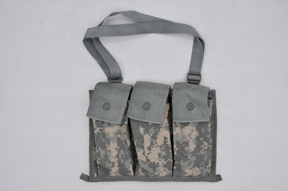 MOLLE II装具系统里的斜挎弹药袋，可容纳6个M16步枪弹匣。还可以用按扣固定到突击包的副仓里
