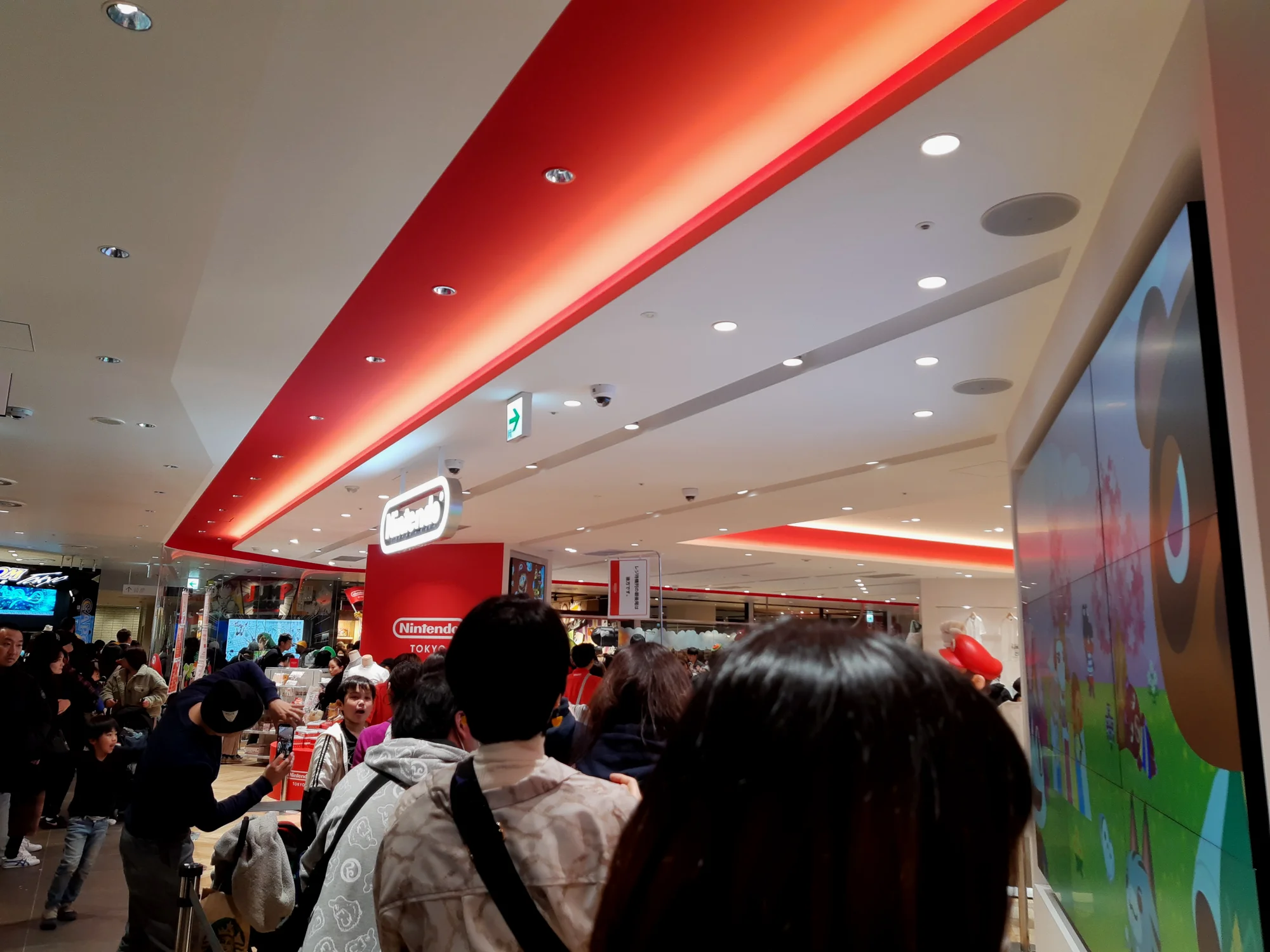 等了半小时终于回到店面