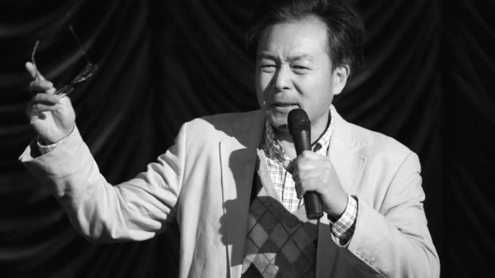 “中国内地喜剧三剑客”之一的演员谢园去世，享年61岁