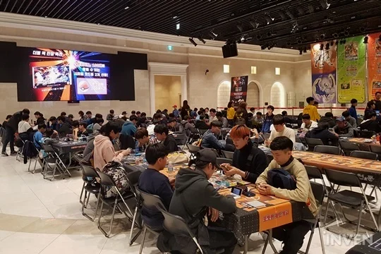 《精灵宝可梦》比赛现场