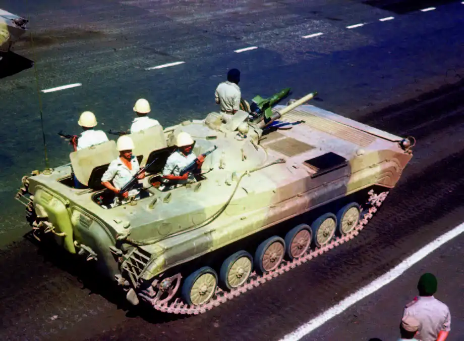 这辆埃及的BMP-1在主炮上方搭载有1枚AT-3，BMD和BRDM战车都可以搭载该型导弹