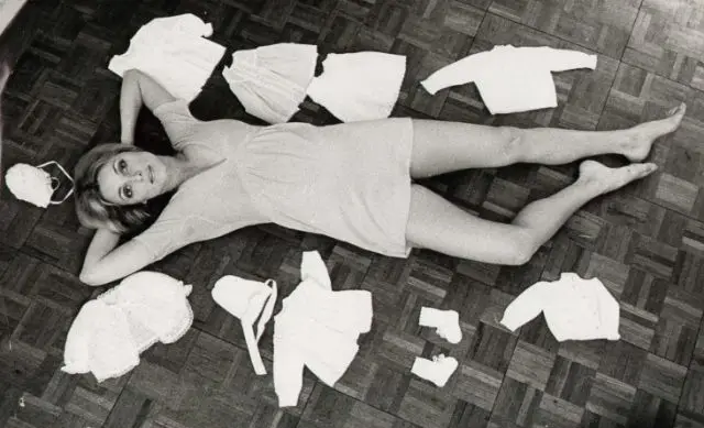 Terry O'Neill 镜头里正在孕期中的莎朗·塔特