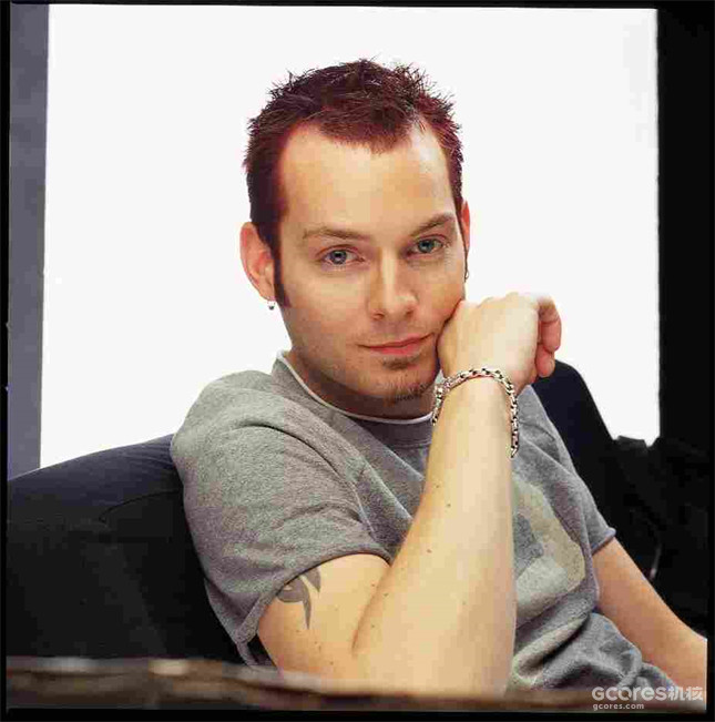 通过制作人麦基的经历,梳理《爱丽丝》系列的诞生与辉煌 通过制作人麦基的经历,梳理《爱丽丝》系列的诞生与辉煌