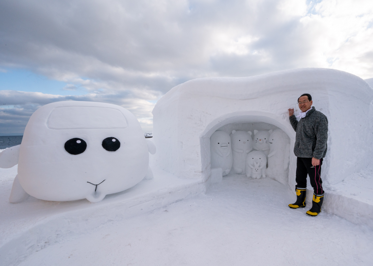 优享资讯 天竺鼠车车 和 角落生物 亮相北海道釜谷邮局雪像