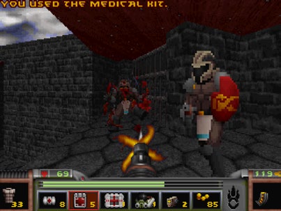 在众多类似《Doom》的游戏中，《冲突》的战斗表现不是最好的，但它有一些精彩的套路设计和有趣的武器。