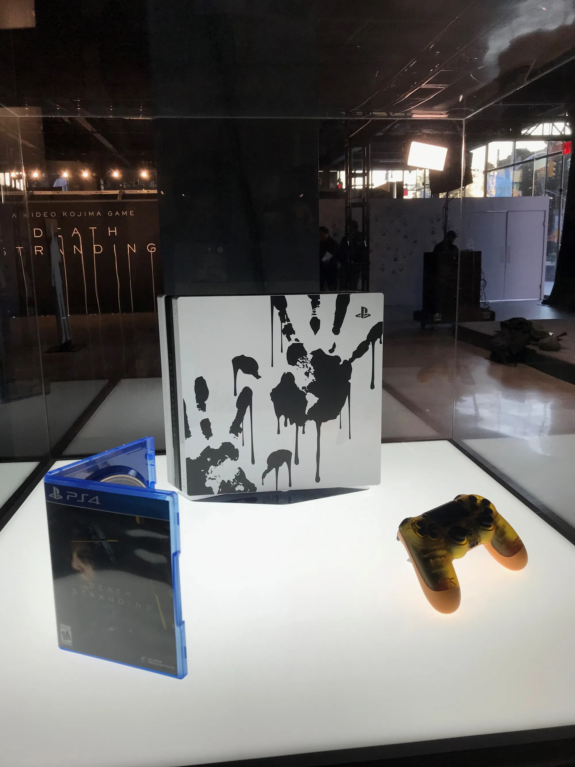 定制版PS4 Pro