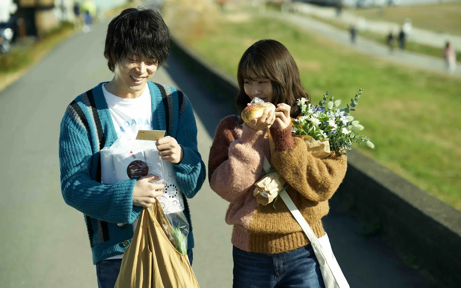 爱情电影《花束般的恋爱》将于2月22日登陆内地院线