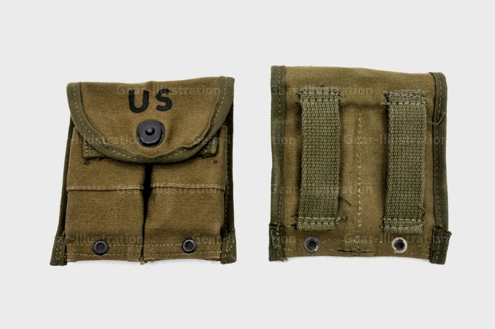 不仅是背包和腰带，部分附包也有双钩挂孔，用于加挂急救包，比如.30 M1 卡宾/步枪双联弹匣包